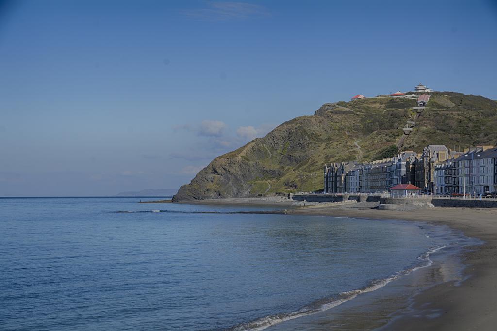 Awel Mor Holiday Apartment Aberystwyth Bagian luar foto